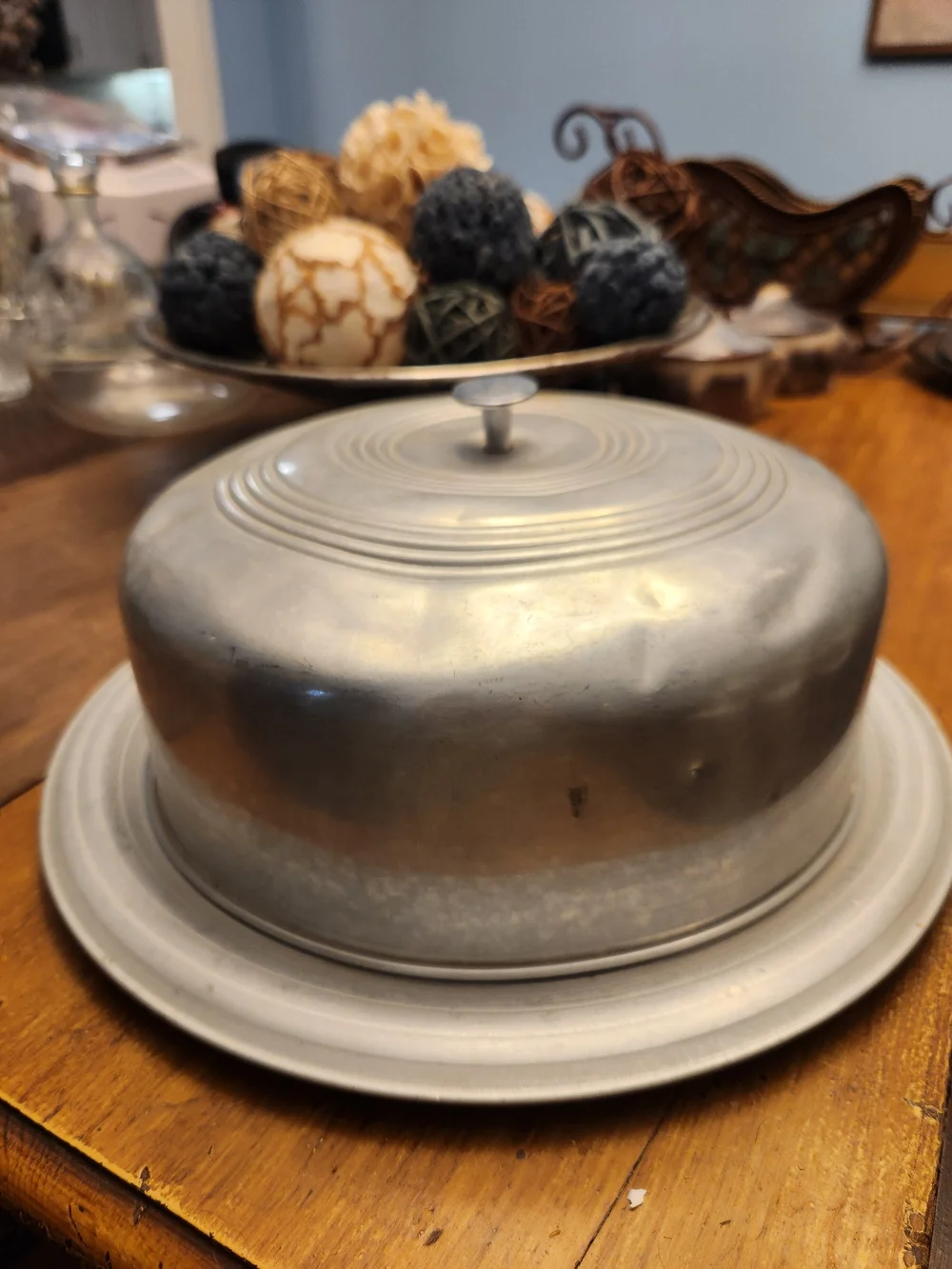 Vintage Aluminum Cake Plate & Cover with Lid - Silver